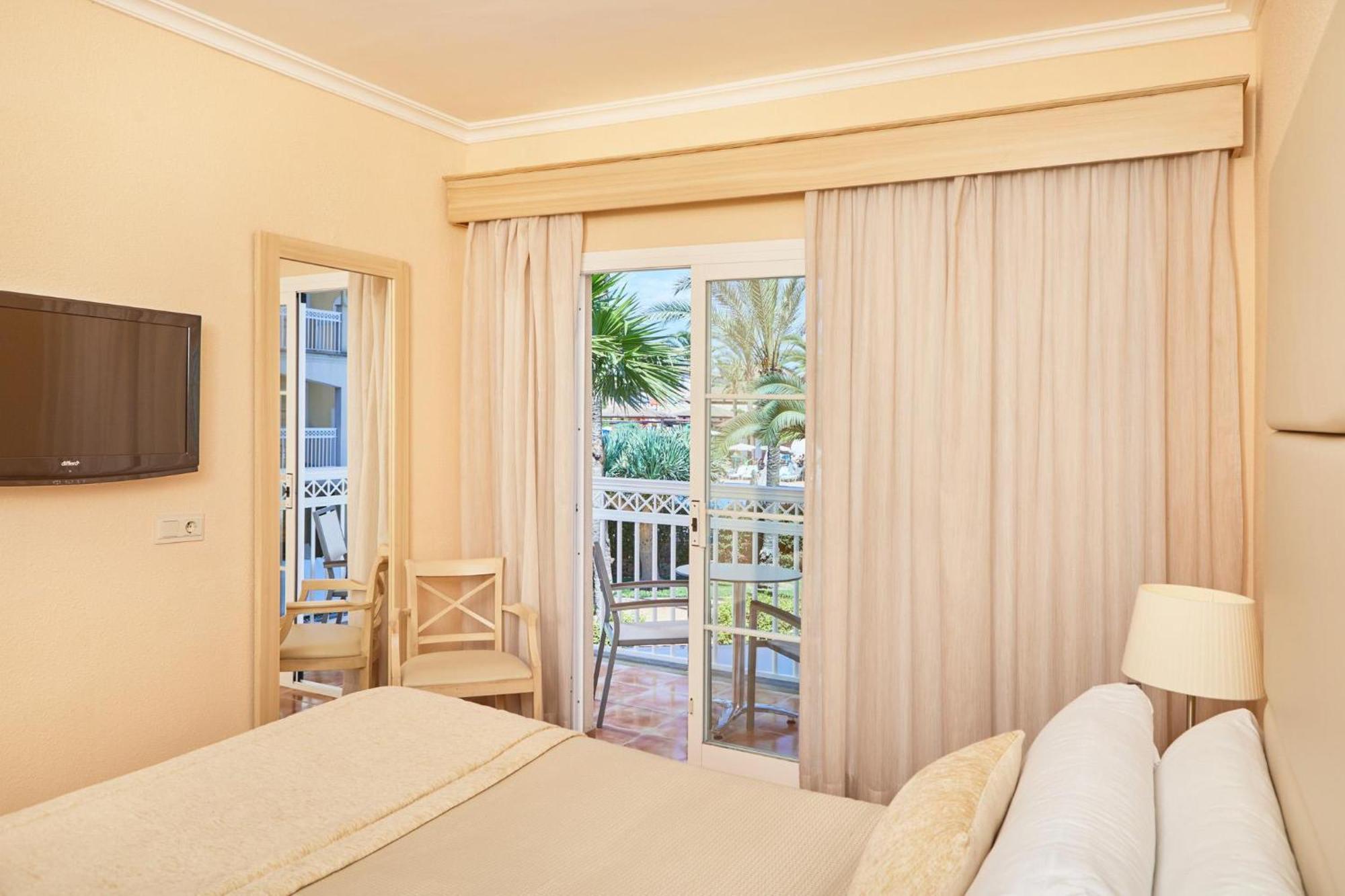 Zafiro Picafort Apart-hotel 4*