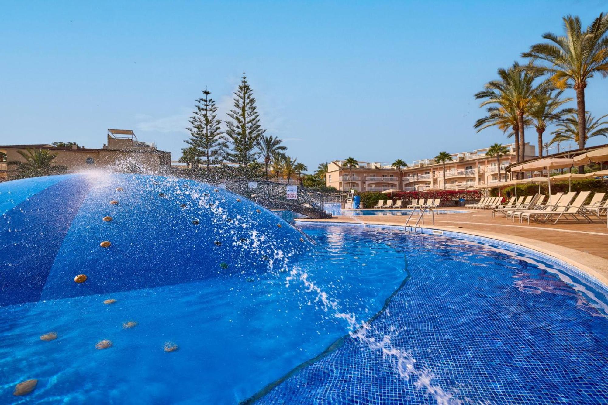 Apart-hotel Zafiro Picafort 4*