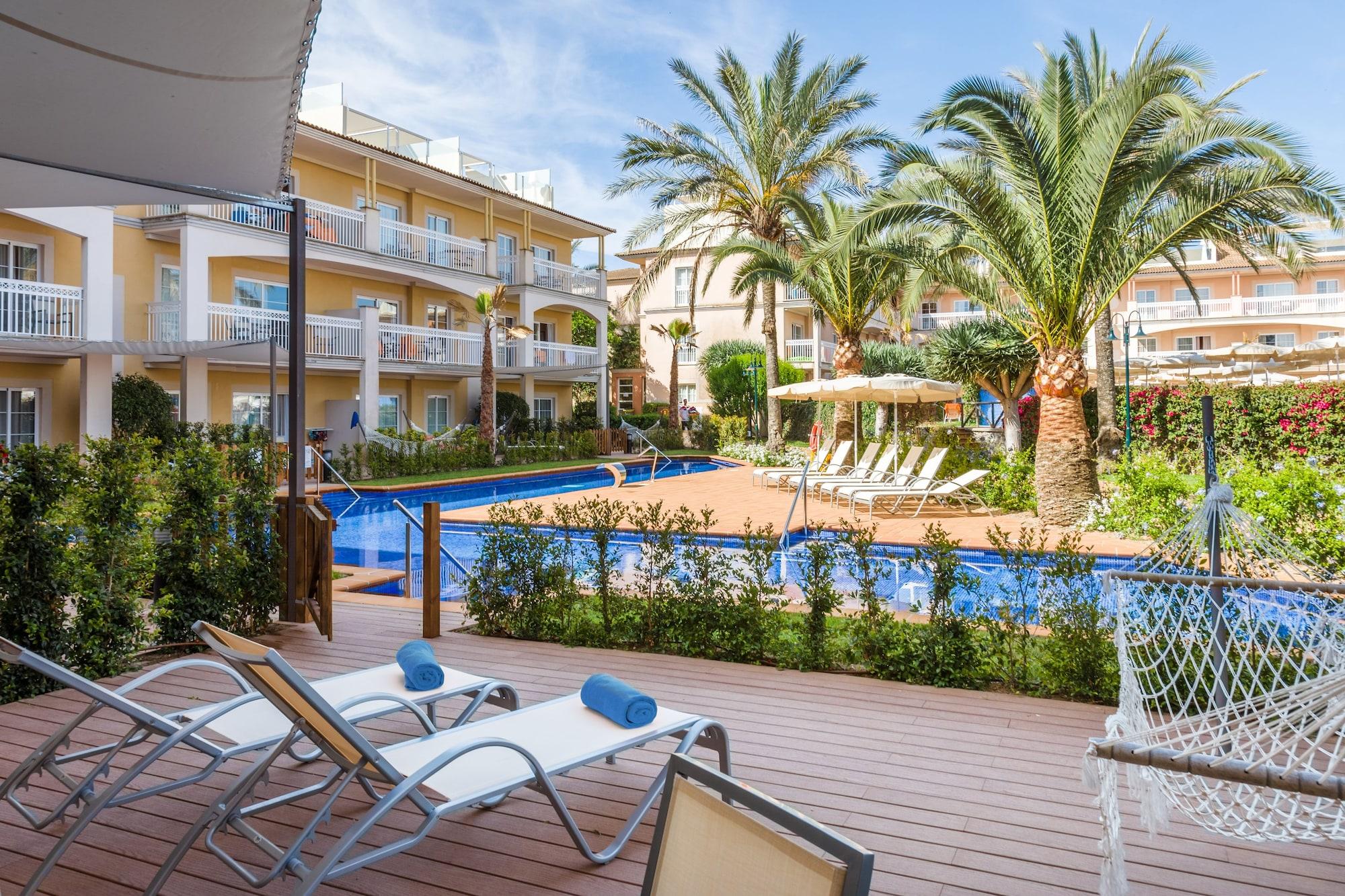 Hotel apartamentowy Zafiro Picafort 4*